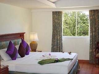 Sea Pearl Beach & Spa Patong Bagian luar foto