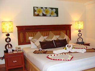Sea Pearl Beach & Spa Patong Bagian luar foto