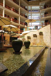 Sea Pearl Beach & Spa Patong Bagian luar foto