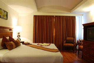 Sea Pearl Beach & Spa Patong Bagian luar foto