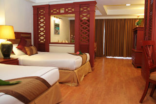 Sea Pearl Beach & Spa Patong Bagian luar foto