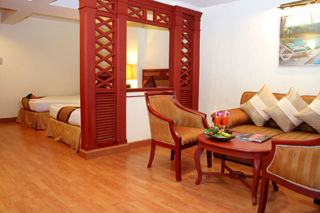 Sea Pearl Beach & Spa Patong Bagian luar foto